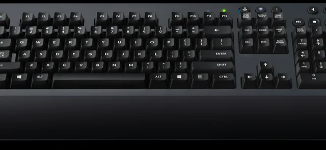 Logitech G613